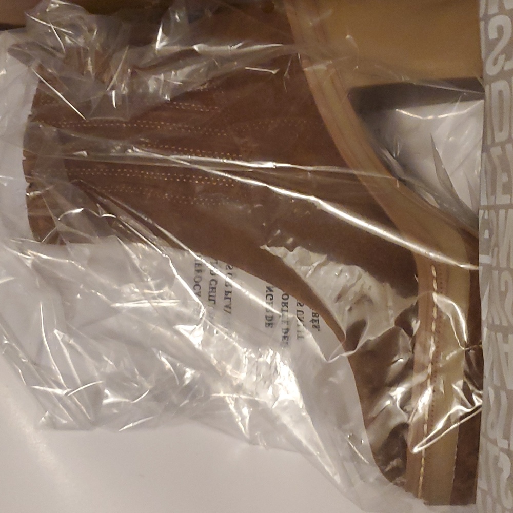 Size 5 Steve Madden Boots - Picture 3 of 3